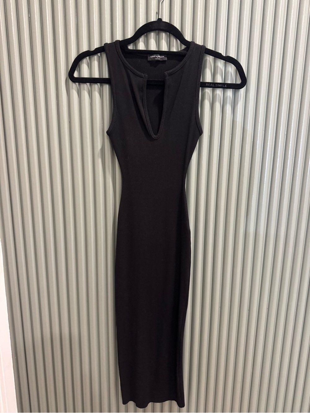 Sleeveless Black Keyhole Midi Dress - Naked Wardrobe - Picture 2 of 5